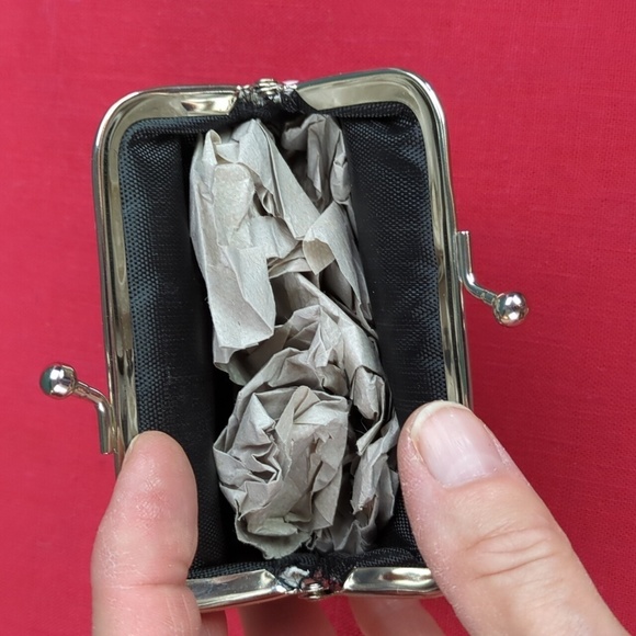 San Francisco Crystal Change Purse - Picture 3 of 8